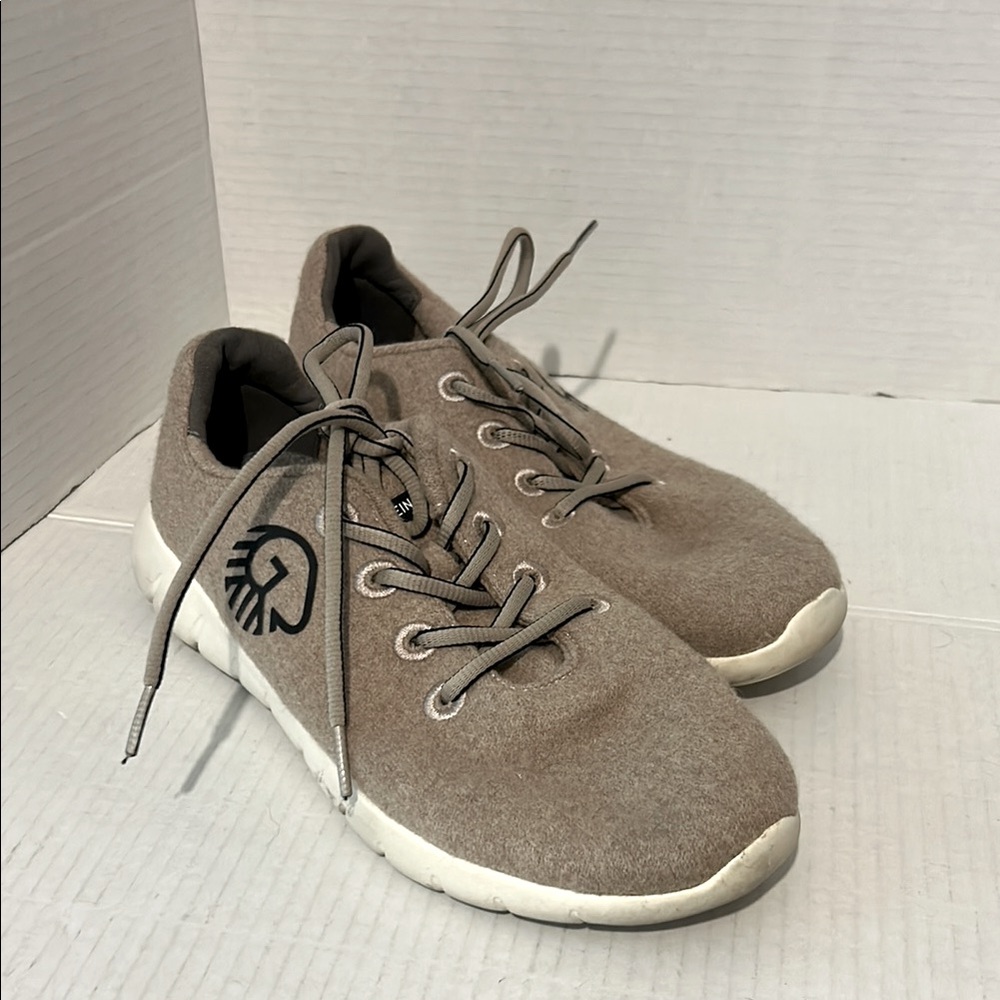 Giesswein Tan Merino Wool Sneakers Upper Minimalist Design